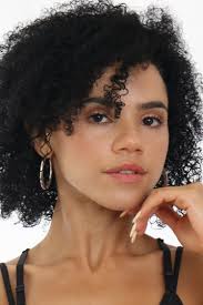 「ニーナ・ユージック」の画像検索結果