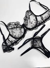 Resultado de imagem para "shakira" calcinha