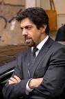 http://i2.listal.com/image/2548211/600full-pierfrancesco-favino.jpg