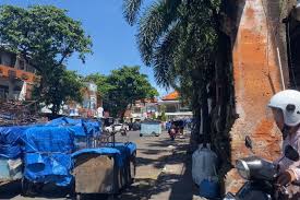 Image result for pasar kreneng