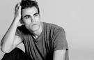 http://images2.wikia.nocookie.net/__cb20110501002026/vampirediaries/images/d/d6/Actor-Paul-Wesley.jpg