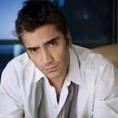 Image Alejandro Fernandez looking Picture
