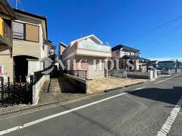 Image result for 東大和市芋窪4丁目〈新築〉多摩モノレール「上北台」駅徒歩14分　ZEH水準省エネ住宅　太陽光発電採用住宅　長期優良住宅　敷地面積広々42坪以上　全居室南向き　浄水器　浴室乾燥機　全3棟C号棟