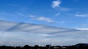 Attēlu rezultāti vaicājumam “Contrail shadows”