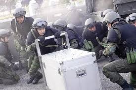 「手塚光 図書館戦争」の画像検索結果