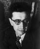 Robert Desnos, the son of a café owner, was born on July 4, 1900, in Paris. - 6578_b_9572