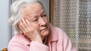 Resultado de imagem para mulher idosa