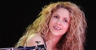 Resultado de imagem para "shakira" calcinha