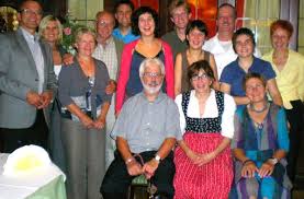 ... und ein befreundetes Ehepaar, links Bürgermeister Rolf Breisacher mit Lebensgefährtin, rechts Clemens Bärmann und Ingrid Schwerdt von der Tourist-Info.