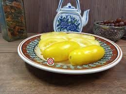 Afbeeldingsresultaat voor banana legs tomato