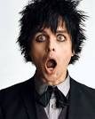 Billie Joe Armstrong, le leader du groupe Green Day. VDM ! - images?q=tbn:ANd9GcRexBt575KBVxPSyPiIU9uejpFw_4yRNMqcy7i8fCHkWEWavcsMPZ0zCEY