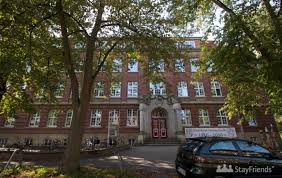 Ganztagsschule Ernst-Henning-Straße (Grundschule), Hamburg: 460 ...