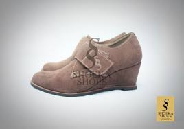 Memilih Sepatu Wanita yang Stylish dan Modis Untuk ke Kantor