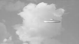 Image result for UFO Ryanair avvista un UFO nel volo Oslo - Bergamo ecco il video in anteprima!!