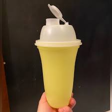 Kuvahaun tulos haulle Tupperware quick shake