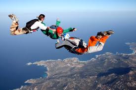 images?q=tbn:ANd9GcRjbvut0DMVAwiEiaLUNkxdwgwMZM-yzZinWQHfgGwb-hi21FnCuNTSXVEL