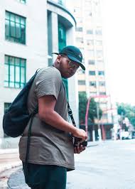 Картинки по запросу Молодой человек в шапке