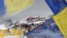 Nepal earthquake: Tent cities spring up for displaced - BBC News