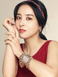 An official from Agatha Paris said, &quot;We think that Han Hye Jin beautifully portrayed the charming yet chic atmosphere that ... - han-hye-jin