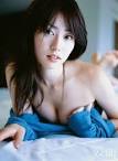 丰满美女的诱人床照性感身姿曲线