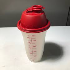 Kuvahaun tulos haulle Tupperware quick shake