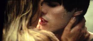 upload image - R-and-Julie-The-Kiss-warm-bodies-movie-33604726-300-135