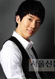  Jo Kwon يشعر بانه مريض ؟!!  Images?q=tbn:ANd9GcRmC9RvJWJcvMOdPK6nDRKeVwsTJ_WMbF19QZ5trppPgXVrV8S91A