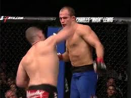 Irreconhec&iacute;vel, Cigano perde cintur&atilde;o dos pesados para Cain ...