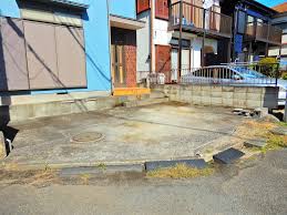 Image result for 武蔵村山市岸2丁目〈中古〉JR八高線「箱根ヶ崎」駅バス６分停歩４分　閑静な住宅地　前面道路が広いのでクルマの運転が苦手な方も車庫入れ楽々！　全居室収納充実！