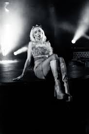 Attēlu rezultāti vaicājumam “Rusina ferruginea female”