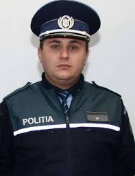 La 36 de ani, Florin Cojocaru şi-a încheiat socotelile cu viaţa chiar în sediul Poliţiei Municipiului Buzău, acolo unde şi-a petrecut ultimii ani din viaţă. - Politist-Florin-Cojocaru2bun_01_ad036090e9