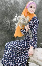 31 Koleksi Baju Muslim Modern Bentuk Dress Untuk Wanita Karir ...