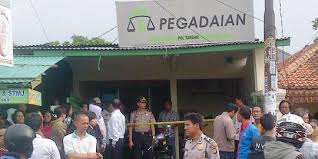 Agus nekat rampok kantor Pegadaian untuk kawin lagi. Reporter : Arbi Sumandoyo. Rabu, 6 Februari 2013 18:54:38. Agus nekat rampok kantor Pegadaian untuk ... - agus-nekat-rampok-kantor-pegadaian-untuk-kawin-lagi