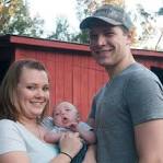 Mom, baby die when Jeep gets stuck in mud while off-roading - NY.