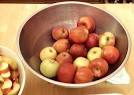 How to Freeze Apples at Home
