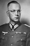 Le 2 août 1941, Helmuth Groscurth est interpellé par ses aumôniers sur ...
