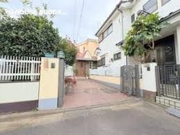 Image result for 武蔵村山市岸2丁目〈中古〉JR八高線「箱根ヶ崎」駅バス６分停歩４分　閑静な住宅地　前面道路が広いのでクルマの運転が苦手な方も車庫入れ楽々！　全居室収納充実！