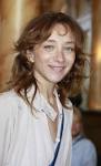 http://www.theplace2.ru/archive/sylvie_testud/img/Sylvie_testud_130044.jpg