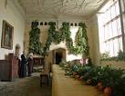 Tudor Christmas decorations at - via Daymix
