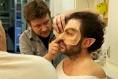 Stevie Bettles applying