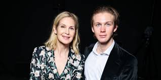 Image result for Orbit Infant System Kelly Rutherford