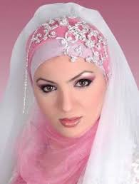 Beautiful Pink Hijab Styles | Fashionaims.com