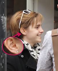 Emma Watsons 1. Ohrloch: Davor gabs Ohrring-Verbot