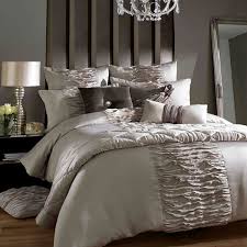 Romantic Ideas For Dressing The Bed | Room Decorating Ideas