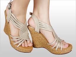 Model sepatu Wedges wanita terbaru | Fashion Terkini