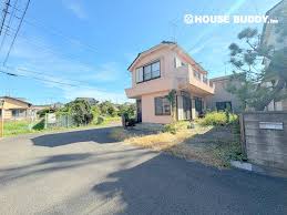 Image result for 武蔵村山市岸2丁目〈中古〉JR八高線「箱根ヶ崎」駅バス６分停歩４分　閑静な住宅地　前面道路が広いのでクルマの運転が苦手な方も車庫入れ楽々！　全居室収納充実！