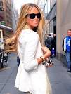 Elle MacPherson Image Star Tracks: Wednesday, March 14,  12   BACK IT UP   Star Tracks ... Picture 2