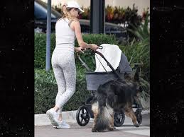 Image result for Ergo Baby Carrier Gisele Bundchen and Benjamin Brady