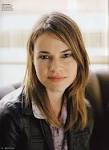 http://i113.photobucket.com/albums/n208/kissthegirl85/scans/leisha.jpg