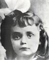 Edith Piaf très petite: